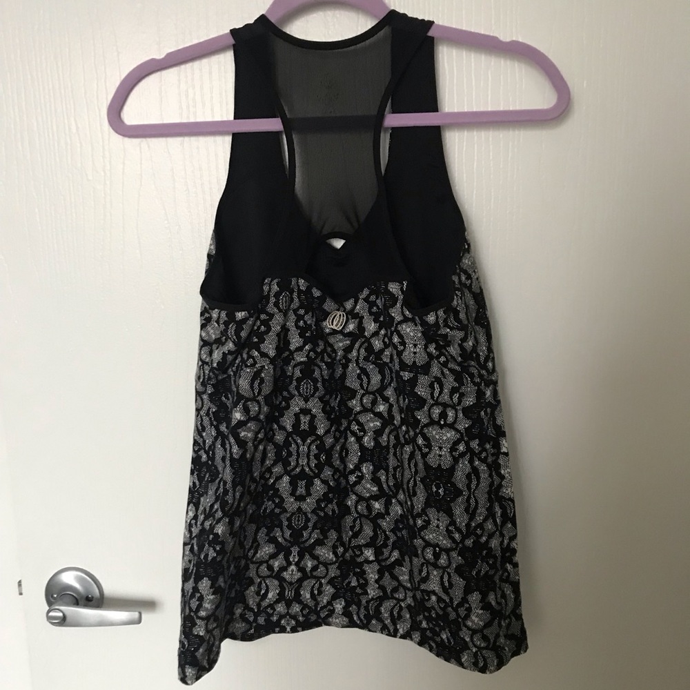 ❌SOLD❌ MARIKA Black & White Lace Print Tan L - Picture 2 of 4